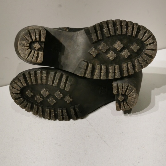 Dr.Martens Magdalena Women's Leather Heeled Chelsea Boots - Picture 10 of 12